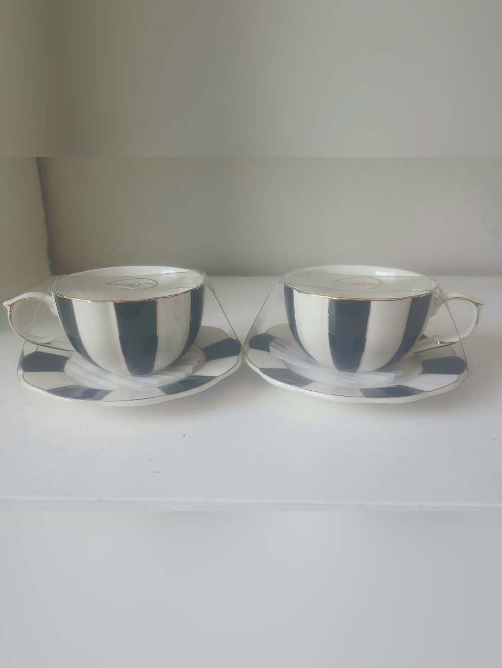 Grace Teaware Black & White Scallop  Porcelain Tea Cup & Saucer w/ Gold Trim Set